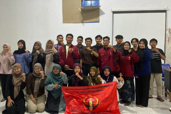 PK IMM Abu Hanifah Gelar Bedah Film “Rudy Habibie” Sebagai Ruang Edukasi dan Inspirasi Bagi Kader