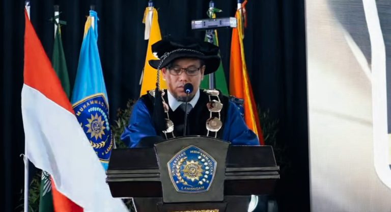 Pelantikan Profesi Tenaga Kesehatan dan Wisuda VII UMLA Berlangsung Khidmat