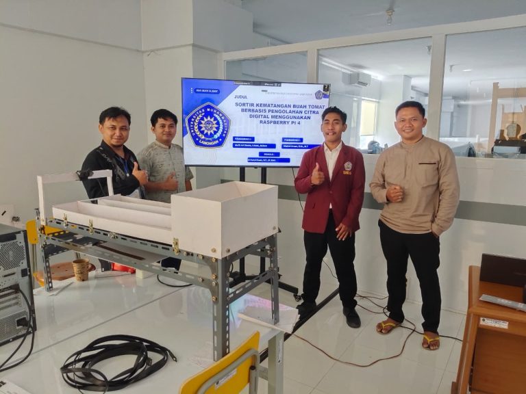 Siap Hadapi Dunia Industri, Mahasiswa Teknik Komputer UMLA Ciptakan Alat Sortir Buah Tomat dengan Kecerdasan Buatan