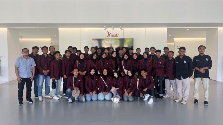 Kunjungan Industri Mahasiswa Teknik Industri Semester 2 ke PT Mega Andalan Kalasan Yogyakarta