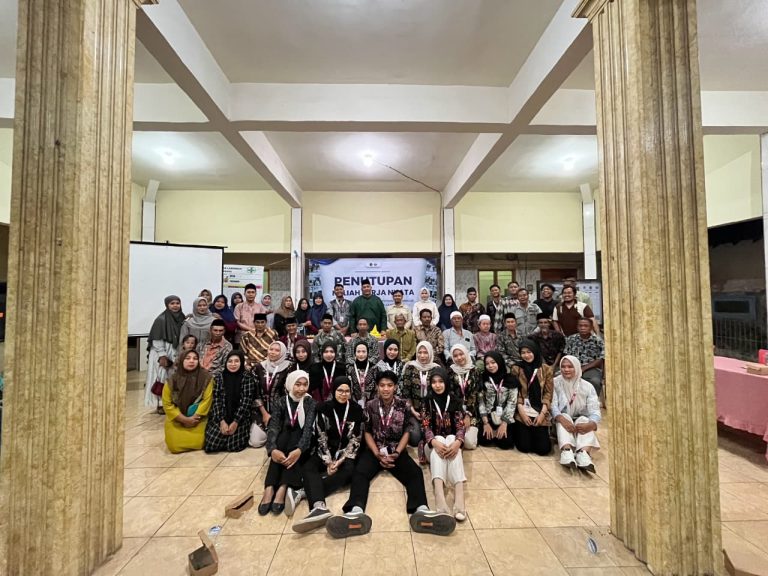 KKN UMLA Resmikan Peta Desa Tlogosadang, Dukung Kemudahan Informasi Wilayah Desa